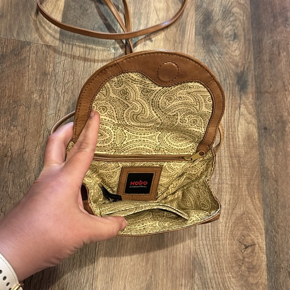 Hobo International Small Purse Leather Large Magnetic Button - Picture 3 of 11